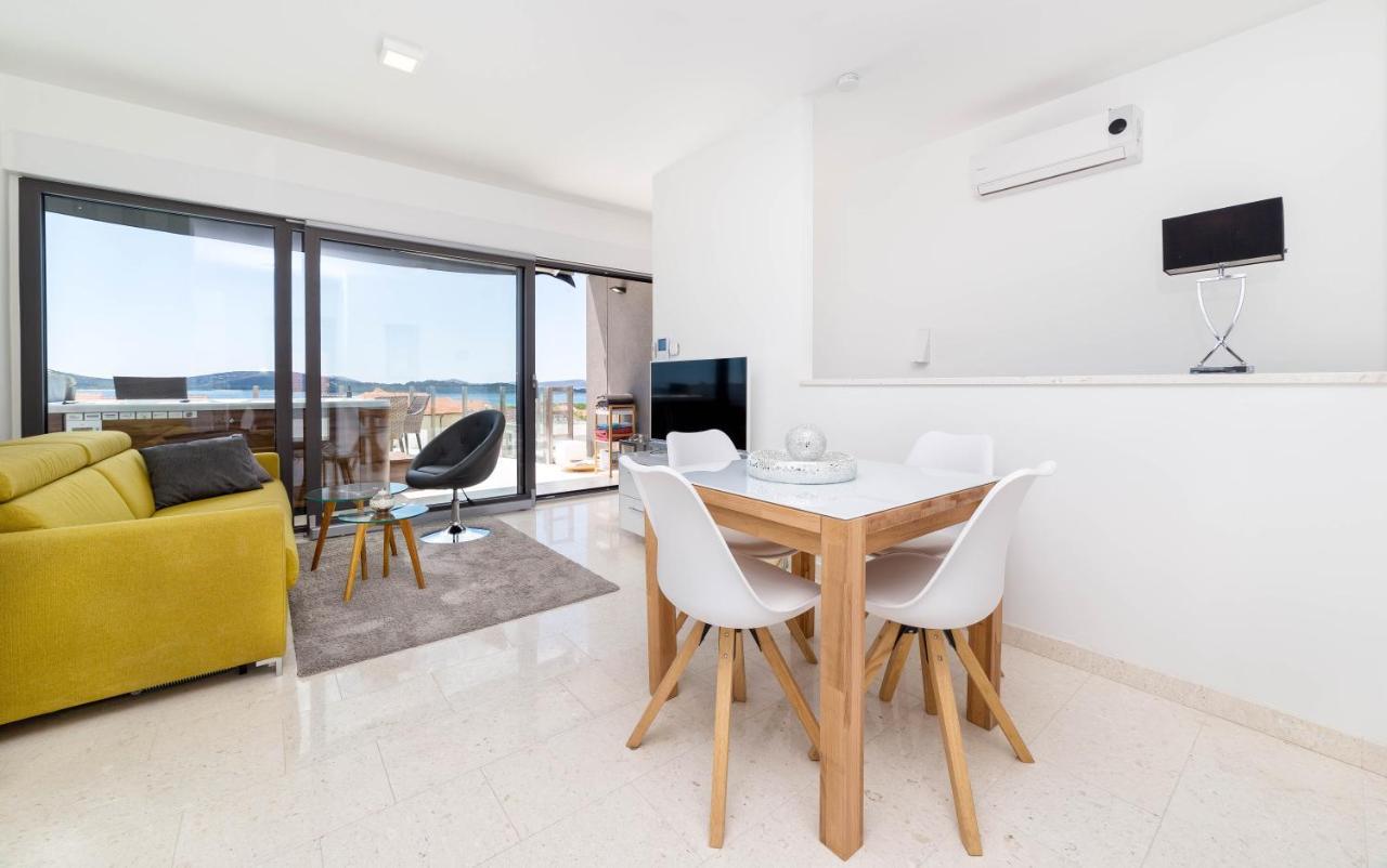 Villa Aliara Jacuzzi Apartment 沃迪切 外观 照片